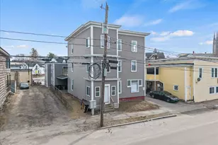 73 College St, Lewiston, ME 04240 - Photo 2