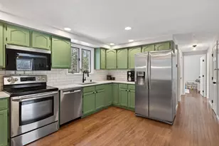 10 Deerfield Cir, Standish, ME 04084 - Photo 6