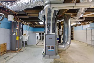 122 Field Avenue, Auburn, ME 04210 - Photo 14