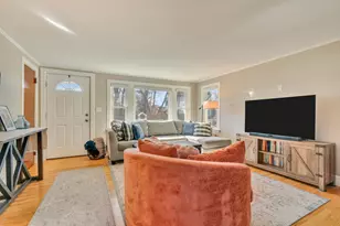 15 Brewster St, Portland, ME 04103 - Photo 8