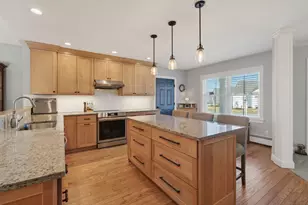 24 Maxwell Woods Dr, Cape Elizabeth, ME 04107 - Photo 4