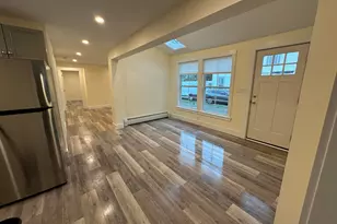 36 Grove St, Rockland, ME 04841 - Photo 18