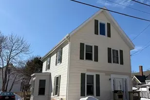 36 Grove St, Rockland, ME 04841 - Photo 2