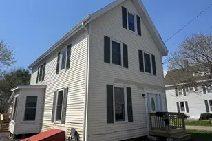 36 Grove St, Rockland, ME 04841 - Photo 2