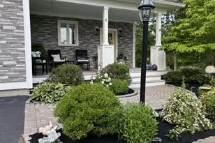 8 Grover Ave, Kittery, ME 03904 - Photo 2