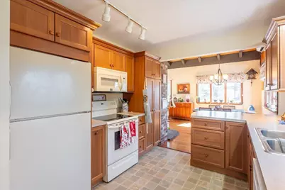 50 Woodledge Lane, Thomaston, ME 04861 - Photo 4