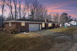 5 Robert St, Winslow, ME 04901 - Photo 1