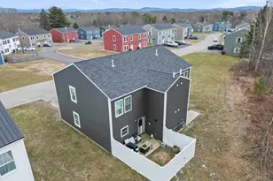 35 Wildwood Dr, Bangor, ME 04401 - Photo 4