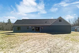 25 Curtis Ln, Palmyra, ME 04965 - Photo 4