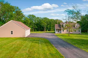 371 Maquoit Rd, Brunswick, ME 04011 - Photo 2