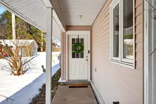 224 Congress Cir, Topsham, ME 04086 - Photo 4