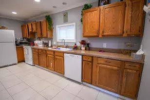 22 Water St, Waterville, ME 04901 - Photo 4