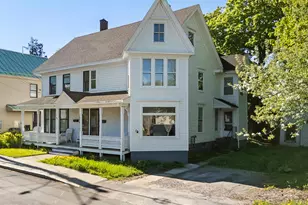 36 Masonic St, Rockland, ME 04841 - Photo 2
