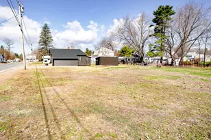 6 Myrtle St, Madison, ME 04950 - Photo 12