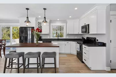 10 Lodge Drive, Saco, ME 04072 - Photo 14