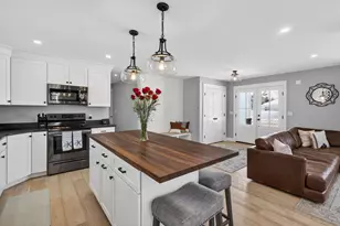 10 Lodge Dr, Saco, ME 04072 - Photo 18