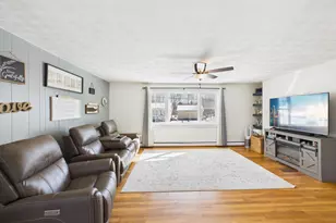 18 Booker St, Thomaston, ME 04861 - Photo 2