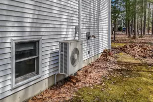 38 Long Hall Dr, Berwick, ME 03901 - Photo 10