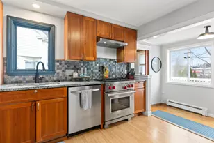 7 Abbott St, Portland, ME 04103 - Photo 10