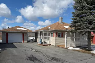 187 Mountainview Ave, Madawaska, ME 04756 - Photo 1