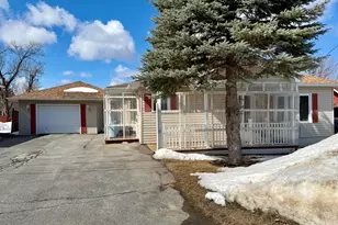 187 Mountainview Ave, Madawaska, ME 04756 - Photo 2