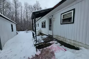 46 Cedar St, Millinocket, ME 04462 - Photo 4