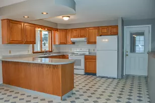 225 Mount Vernon Rd, Augusta, ME 04330 - Photo 2