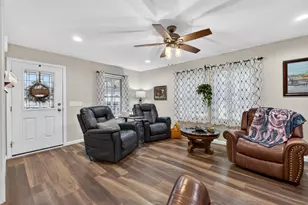 33 Sandalwood Cir, Kittery, ME 03904 - Photo 14