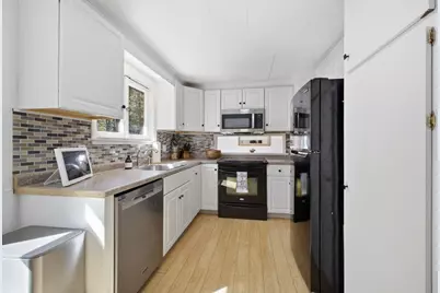 76 Johnson Road, Falmouth, ME 04105 - Photo 4