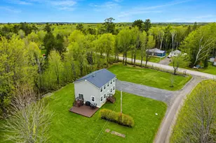 7 Ellingwood Dr, Glenburn, ME 04401 - Photo 2