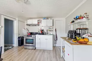 17 Wentworth St, Biddeford, ME 04005 - Photo 2