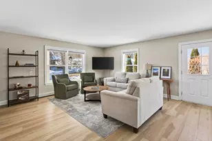 14 Beech St, Camden, ME 04843 - Photo 2