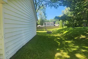 34 Cedar St, East Millinocket, ME 04430 - Photo 40