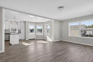 13 Mathew Way, Scarborough, ME 04074 - Photo 16