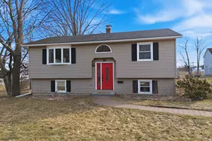 30 Yeaton St, Waterville, ME 04901 - Photo 14