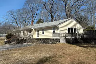 10 Shore View Dr, Yarmouth, ME 04096 - Photo 1