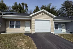 25 Village Cir, Augusta, ME 04330 - Photo 2
