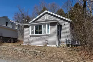 85 Lincoln St, Old Town, ME 04468 - Photo 4