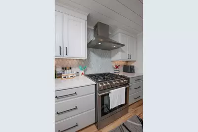 47 Long Sands Road, York, ME 03909 - Photo 10