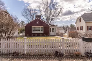 47 Long Sands Rd, York, ME 03909 - Photo 2