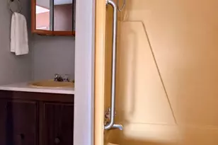 979 Essex St, Bangor, ME 04401 - Photo 16