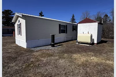 78 Harvey's Park, Skowhegan, ME 04976 - Photo 16