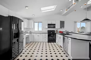 465 Atlantic Ave, Wells, ME 04090 - Photo 4