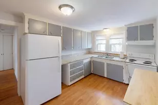 48 Longfellow St, Westbrook, ME 04092 - Photo 8