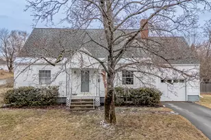 479 Essex St, Dover Foxcroft, ME 04426 - Photo 68