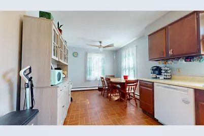 372 Massachusetts Avenue, Millinocket, ME 04462 - Photo 10