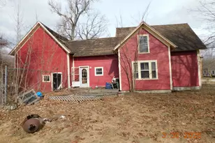 26 Water St, Newport, ME 04953 - Photo 2