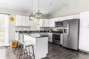 52 Lindsay Dr, Levant, ME 04456 - Photo 2