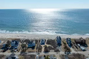 37 Fortunes Rocks Rd, Biddeford, ME 04005 - Photo 4