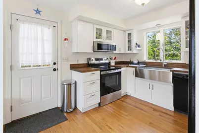 31 Hanson Drive, Topsham, ME 04086 - Photo 4